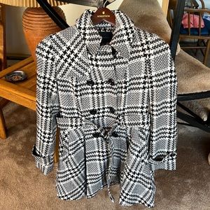 Victoria Sectet // Moda Houndstooth Patterned Coat